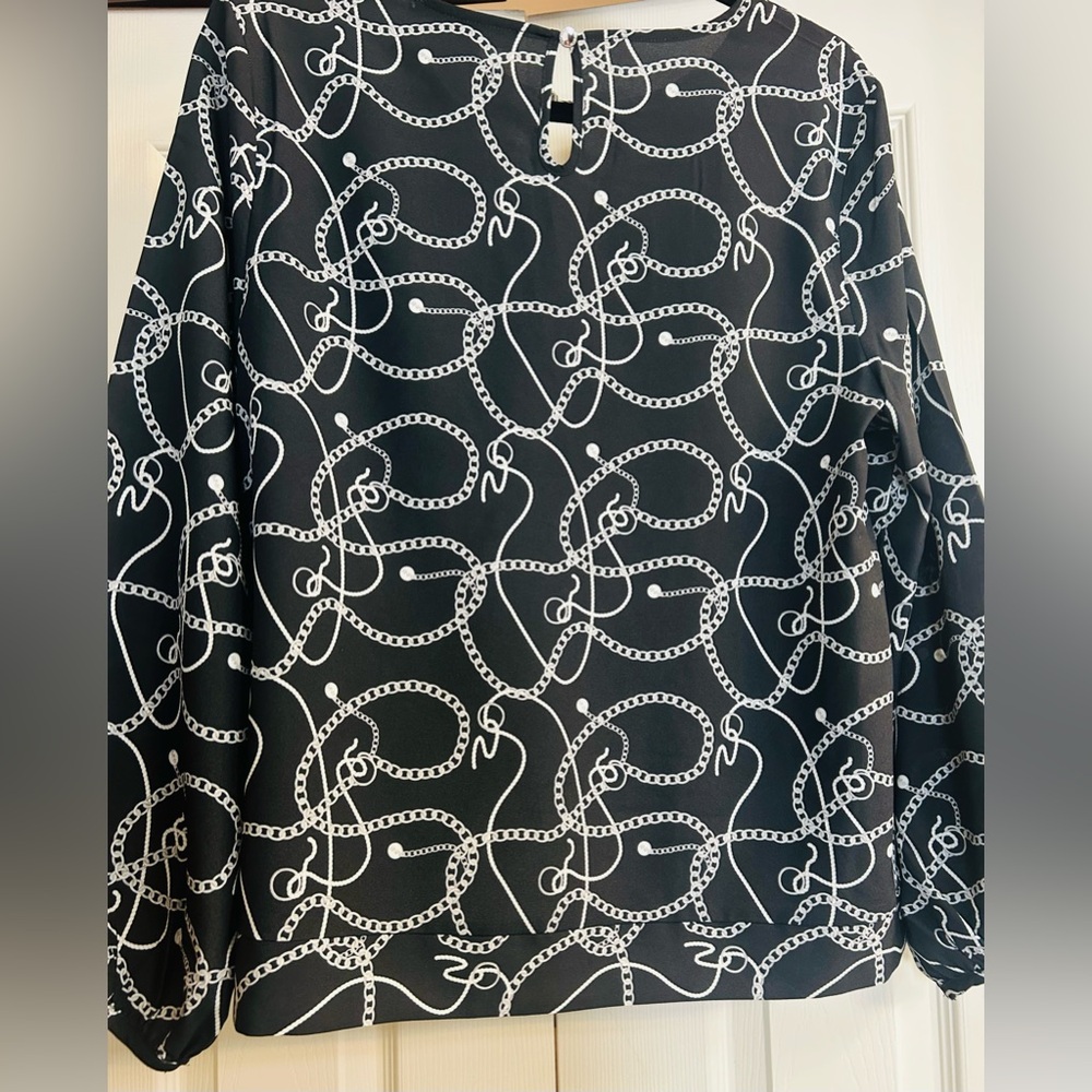 Marc New York Long Sleeve Black and White Chain Design Top. New With Tags - Picture 6 of 10
